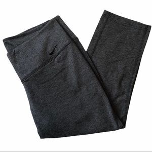 Like New EUC Nike Capri leggings